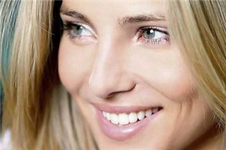 Thông điệp từ nụ cười quyền lực