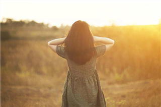 Là con gái, khi yêu chỉ nên tin một nửa…